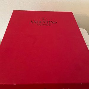 VALENTINO SIZE 37